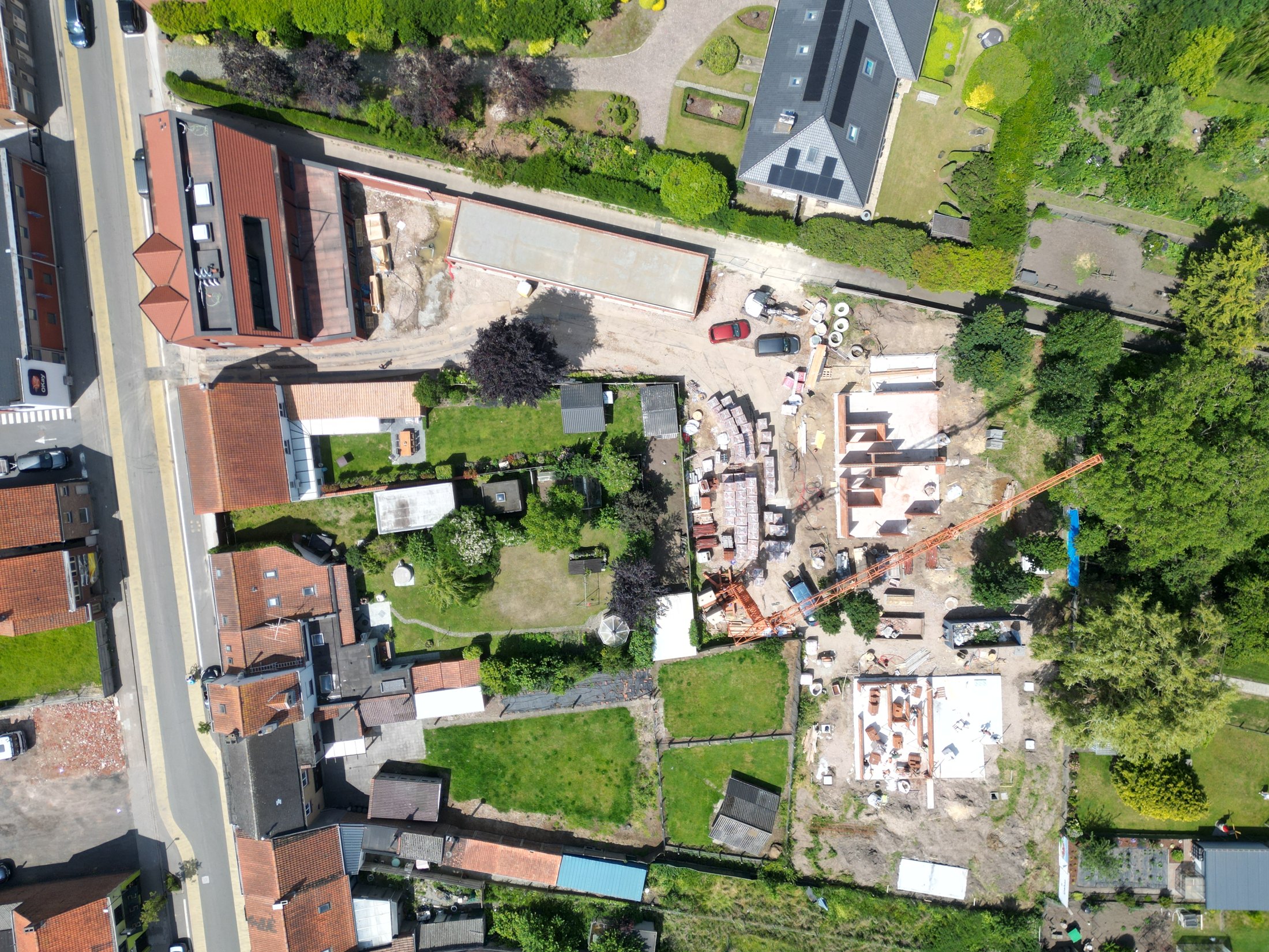 Luchtfoto van het projectperceel, Residentie De Lelie, Aartrijkestraat 87 Eernegem